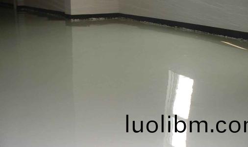 自(zi)流(liu)平(ping)水(shui)泥